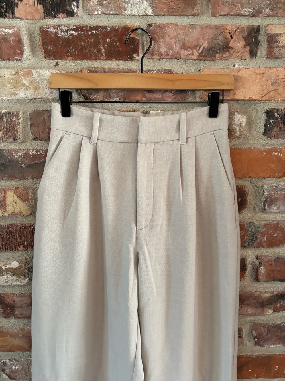 Abercrombie Ivory Pleated Wide Leg Trouser Pants, Small Long - Picture 3 of 8